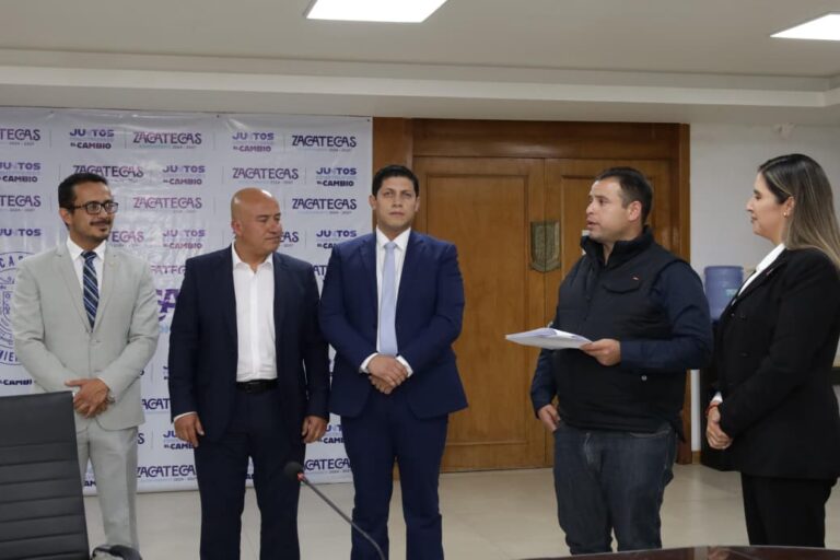 Aprueba cabildo capitalino relevos en el gabinete
