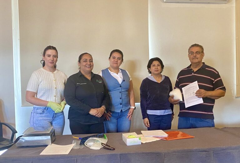 Entregan tratamiento alternativo contra la varroasis de las abejas