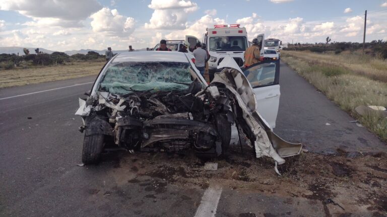 Accidente en la autopista a Aguascalientes deja dos muertos