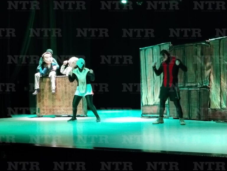 Abre El baúl la temporada teatral