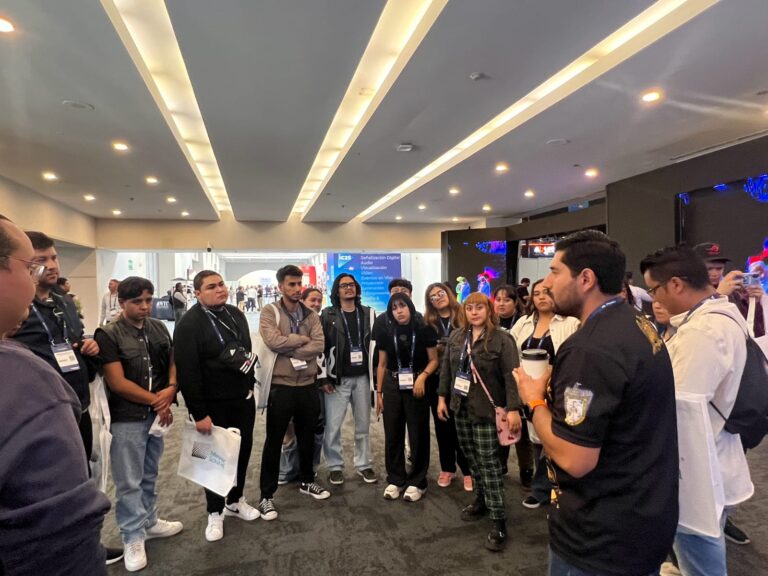 Presente UAZ en el InfoComm América Latina 2025