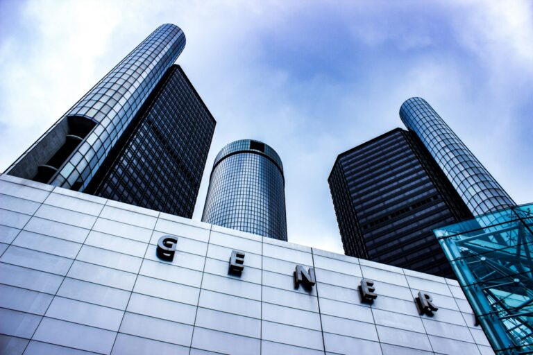 Despide GM a más de 1,700 en plantas de Michigan y Ohio