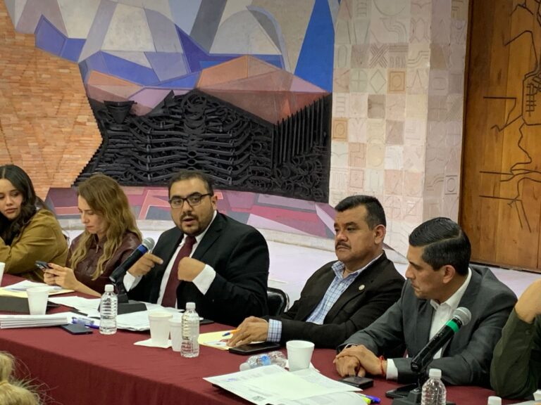 Piden renuncia de González Romo