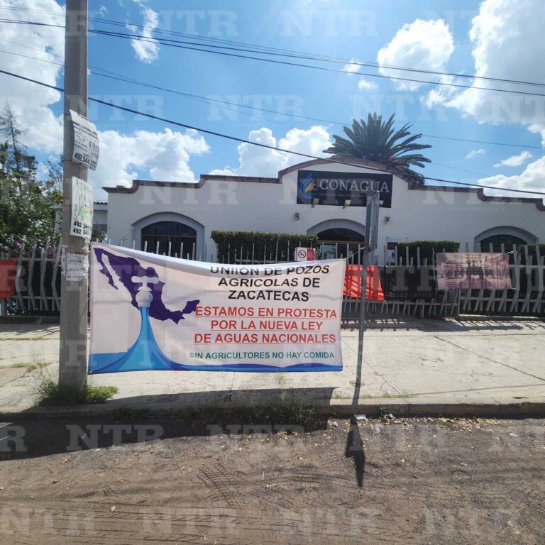 Sigue bloqueo a Oficinas de Conagua