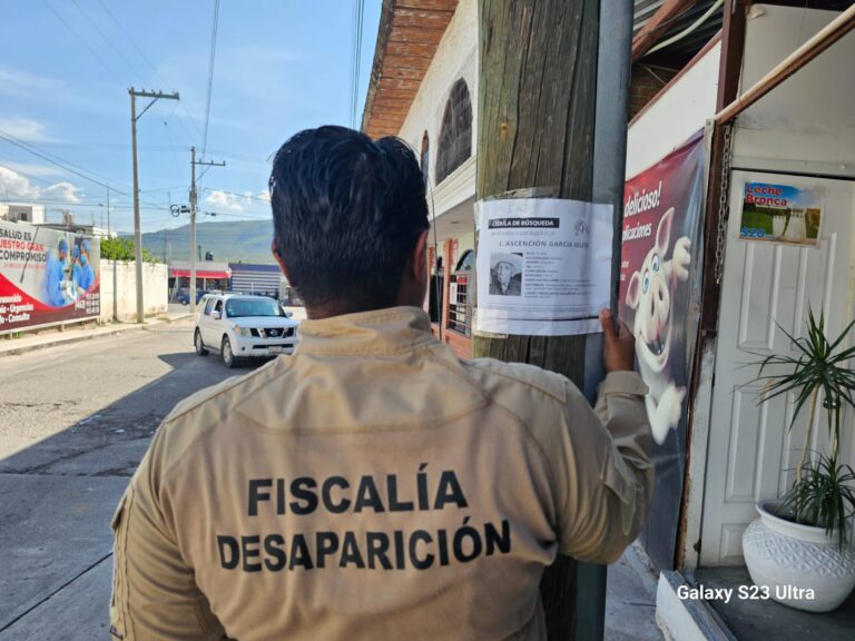 Realizan pega de cédulas en Jalpa