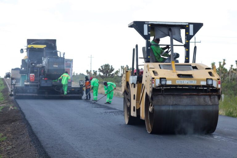 Realiza SICT trabajo de conservación en carretera federal 49