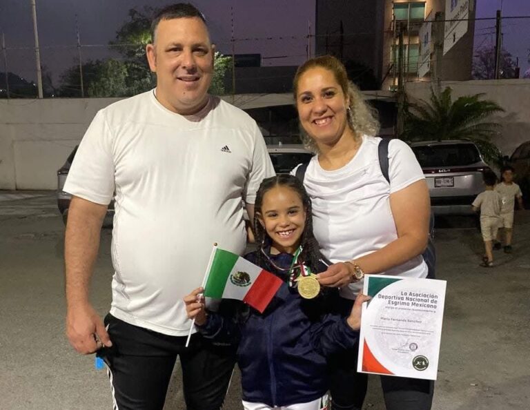 Oro para zacatecana en Nacional de Esgrima