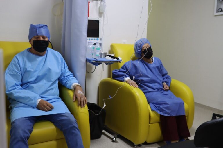 Brinda Dif Capital atención visual a más de 30 personas