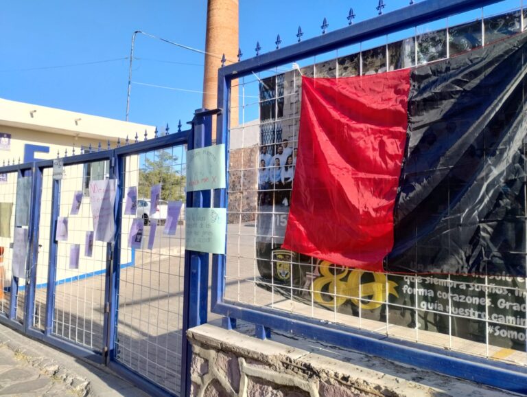 Suspenden a docentes señalados por acoso