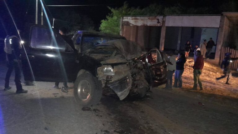 Aparatoso accidente deja tres lesionados