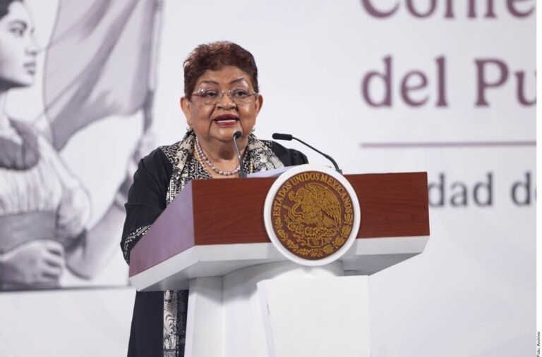 Quedaría Ernestina Godoy como interina de FGR