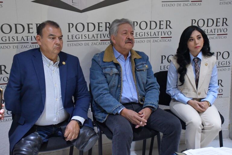 Urge socializar reforma: Padilla Estrada