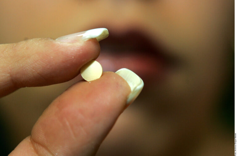 Buscan controlar uso de antibióticos