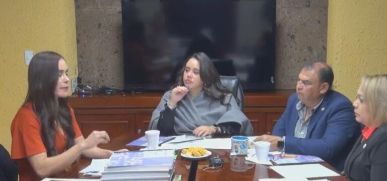 Entrevistan a candidatos a la presidencia de la CDHEZ