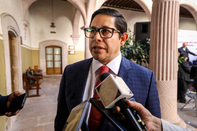 Falso, autorización de 6 proyectos mineros
