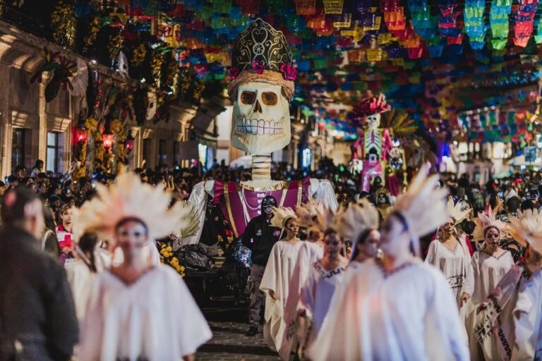 Premian a ganadores del concurso de fotografía del Festival de Día de Muertos