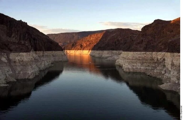 Presiona EU por pago de agua