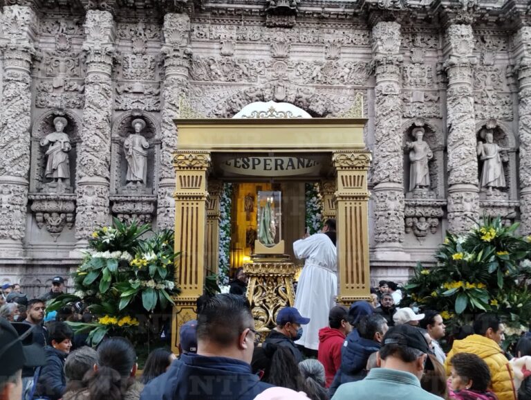 Regresa la Preladita a Guadalupe; fieles la acompañan
