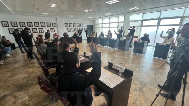 Tras acuerdo, reanudan construcción de viviendas en la Abel Dávila