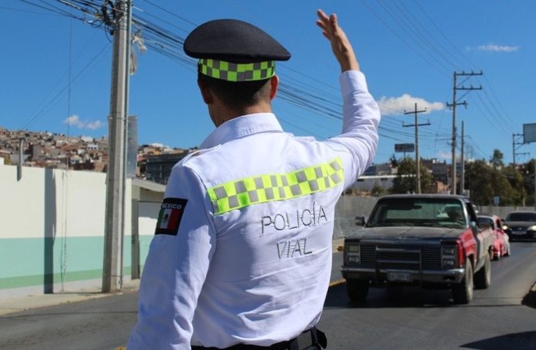 Refuerzan operativos viales en carreteras