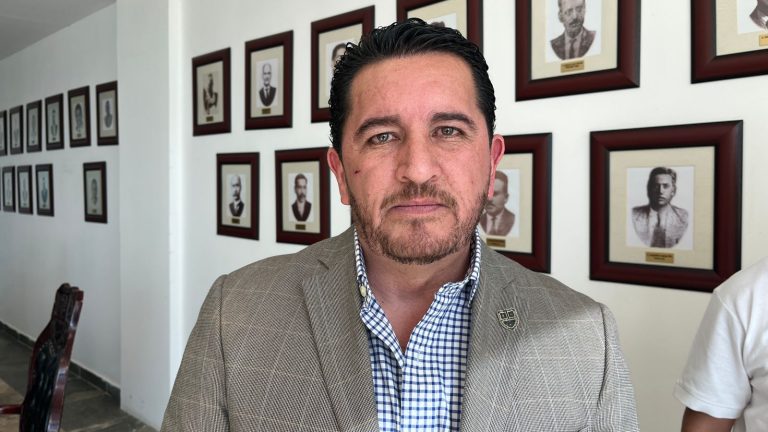 Municipio cierra año con deudas divididas