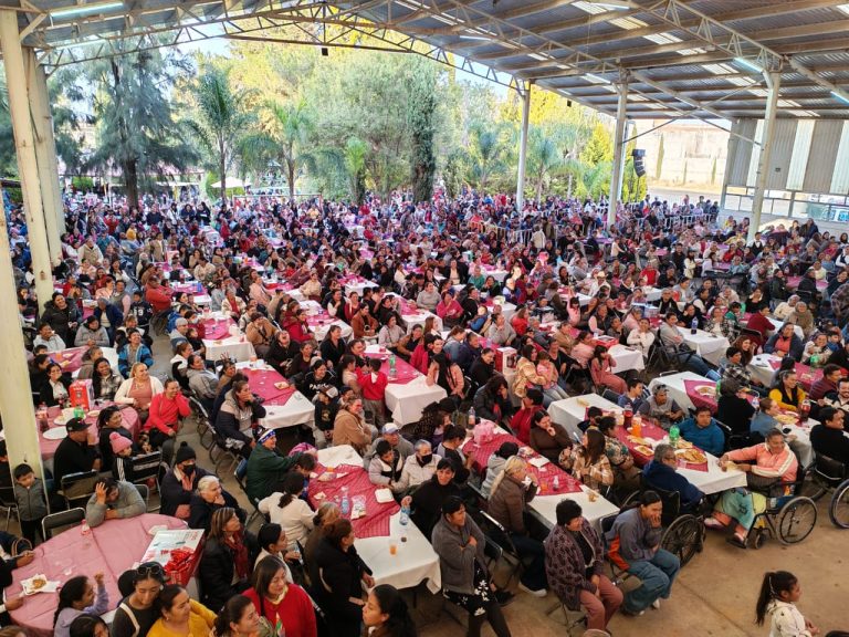 Celebra ayuntamiento posadas para habitantes del municipio