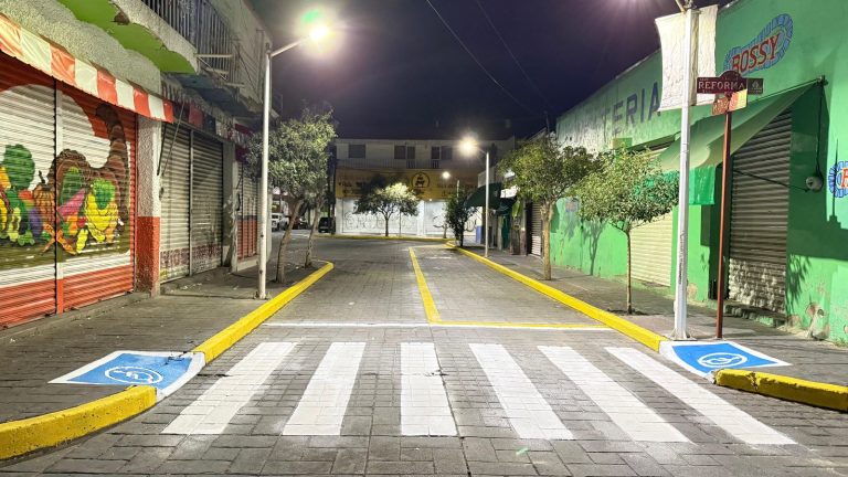 Modernizan señalización en la zona Centro de El Mineral