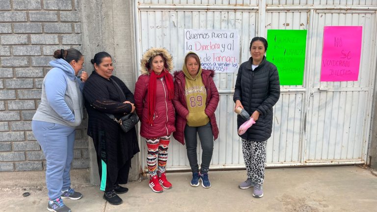 Se manifiestan contra la violencia de profesor