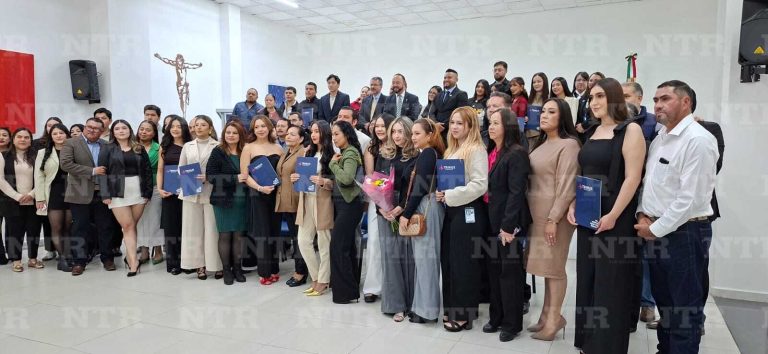 Concluyen diplomado alumnos de la UVC