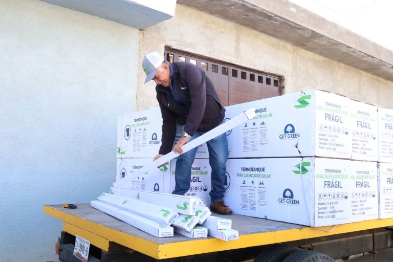 Entregan calentadores solares en comunidades jerezanas