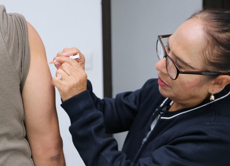 Al 51 por ciento meta de vacunación contra influenza