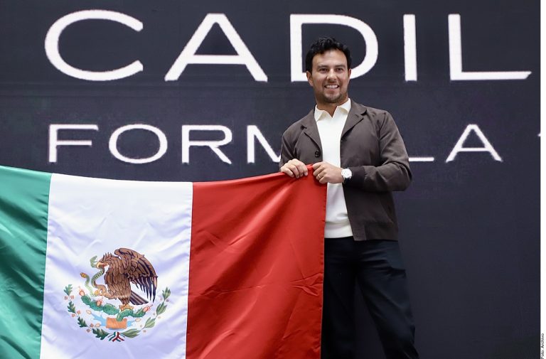 Mantiene Checo Pérez su tradicional número 11 con Cadillac