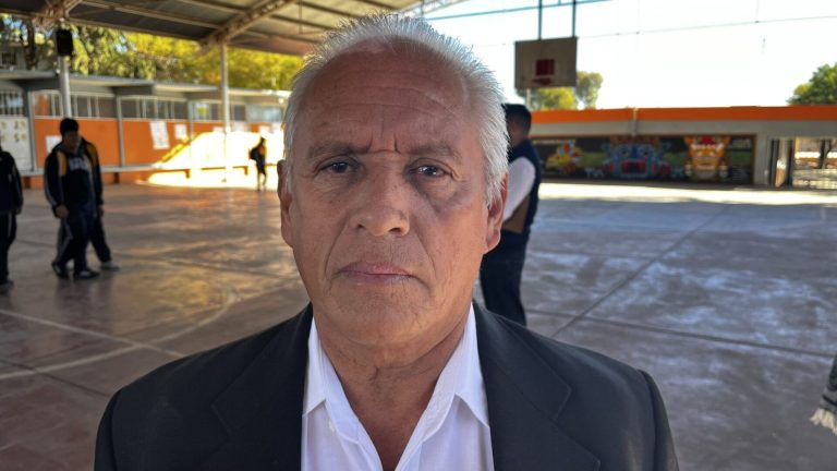 Se suman telesecundarias a marcha del SNTE