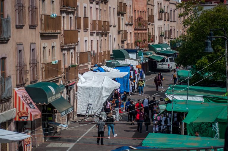 Regular ambulantaje es deber de la capital
