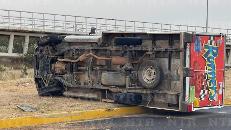 Se registran 2 accidentes en la carretera a Plateros