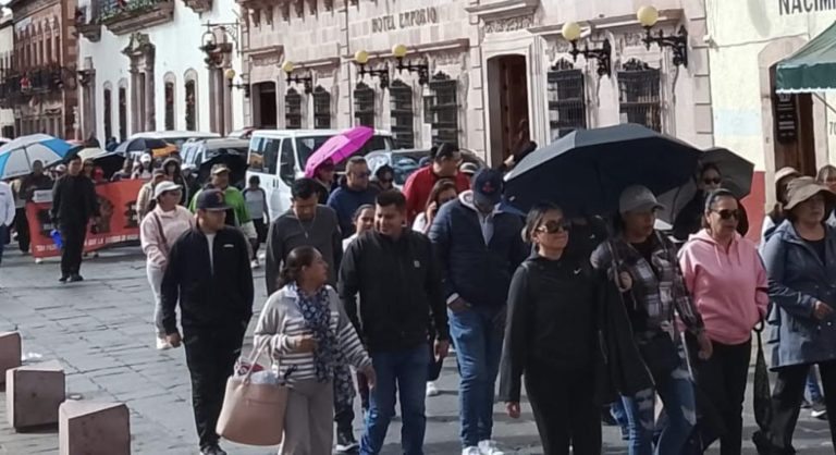 “Si hay solución regresamos al salón”