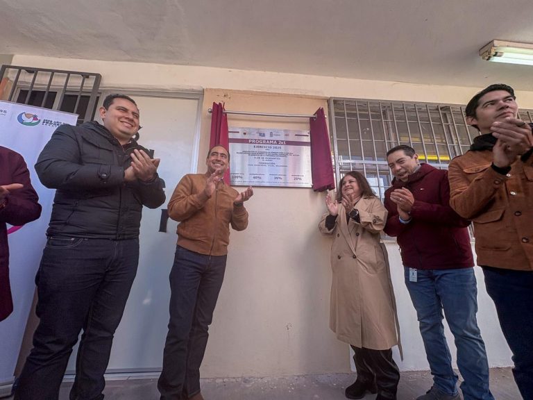 Entregan equipos de cómputo a telesecundaria «Nicolás Bravo»