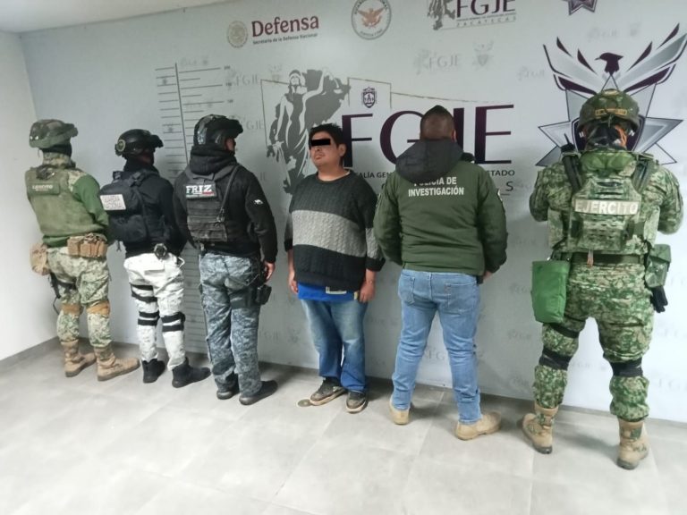 Detienen a presunto responsable de incendios de vehículos