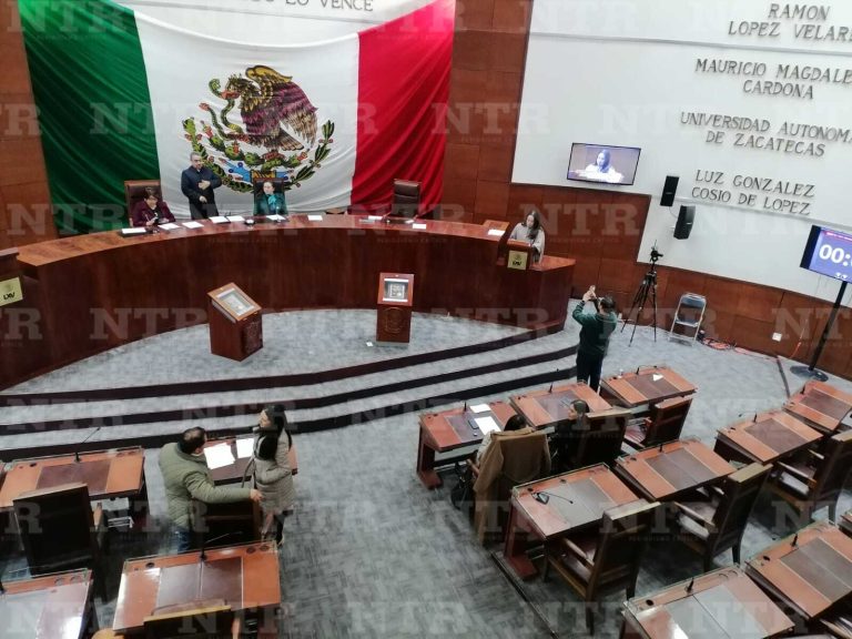 Sesiona la Comisión permanente de la 65 Legislatura