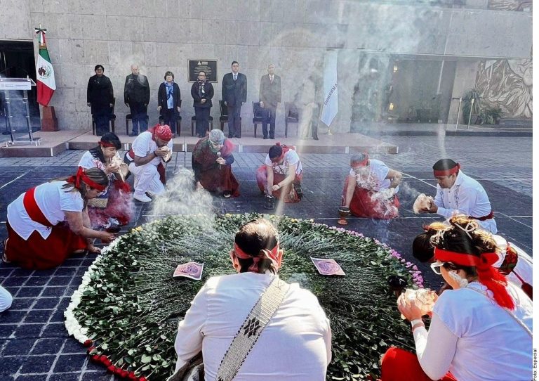 Arranca año Segob con ritual prehispánico de Tlalmanalli