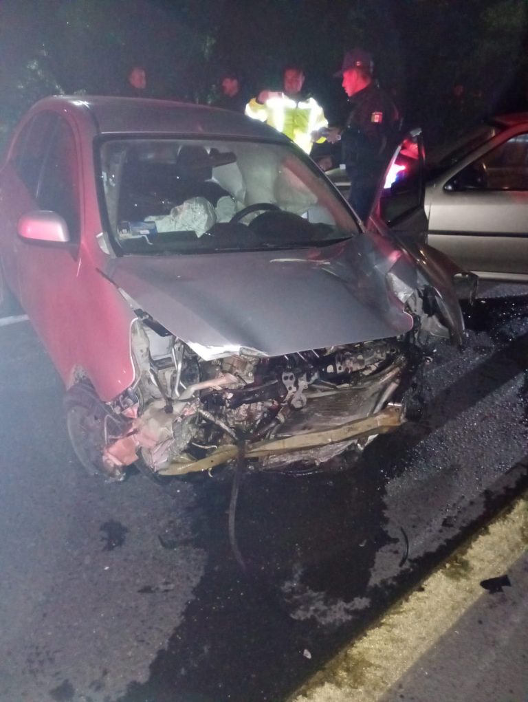 Chocan dos en el bulevar metropolitano