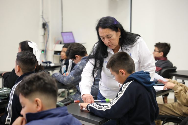 Participan más de 260 alumnos en la 26° Olimpiada Estatal de Matemáticas