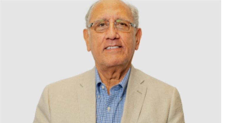 Cae director del CIDE pero no se quiere ir