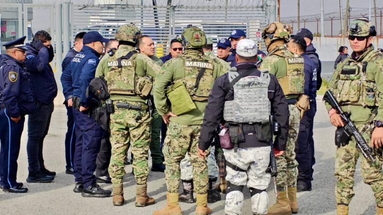 Entrega México a EU a 37 operadores criminales