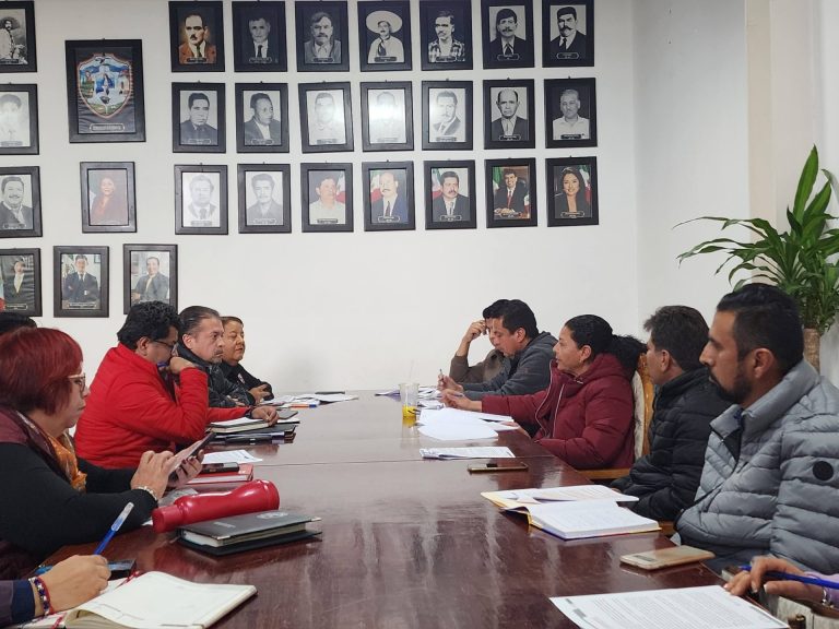 Inician mesas de diálogo trabajadores y Valparaíso