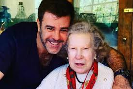 Muere mamá de Eduardo Capetillo