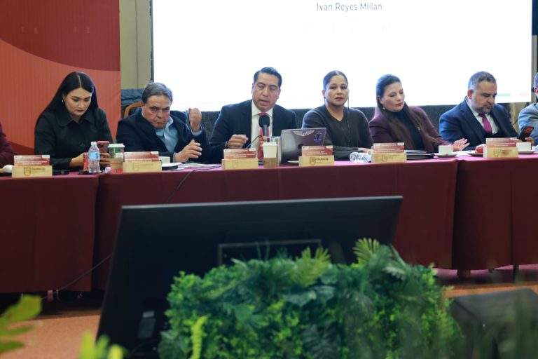 Refrendan compromiso con el sector migrante
