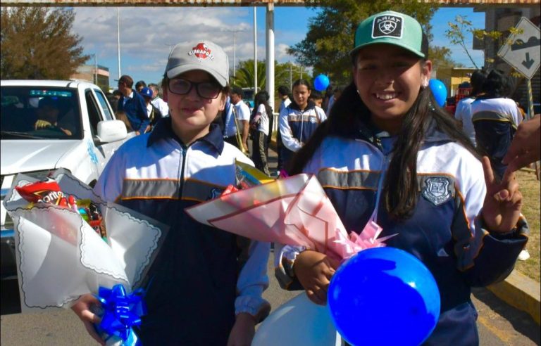 Triunfan estudiantes de Valparaíso en Olimpiada de Matemáticas en China