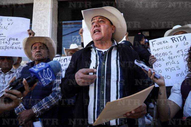 Se manifiestan comisariados ejidales y campesinos en el RAN