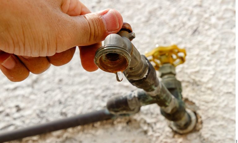 Sancionarán desperdicio de agua